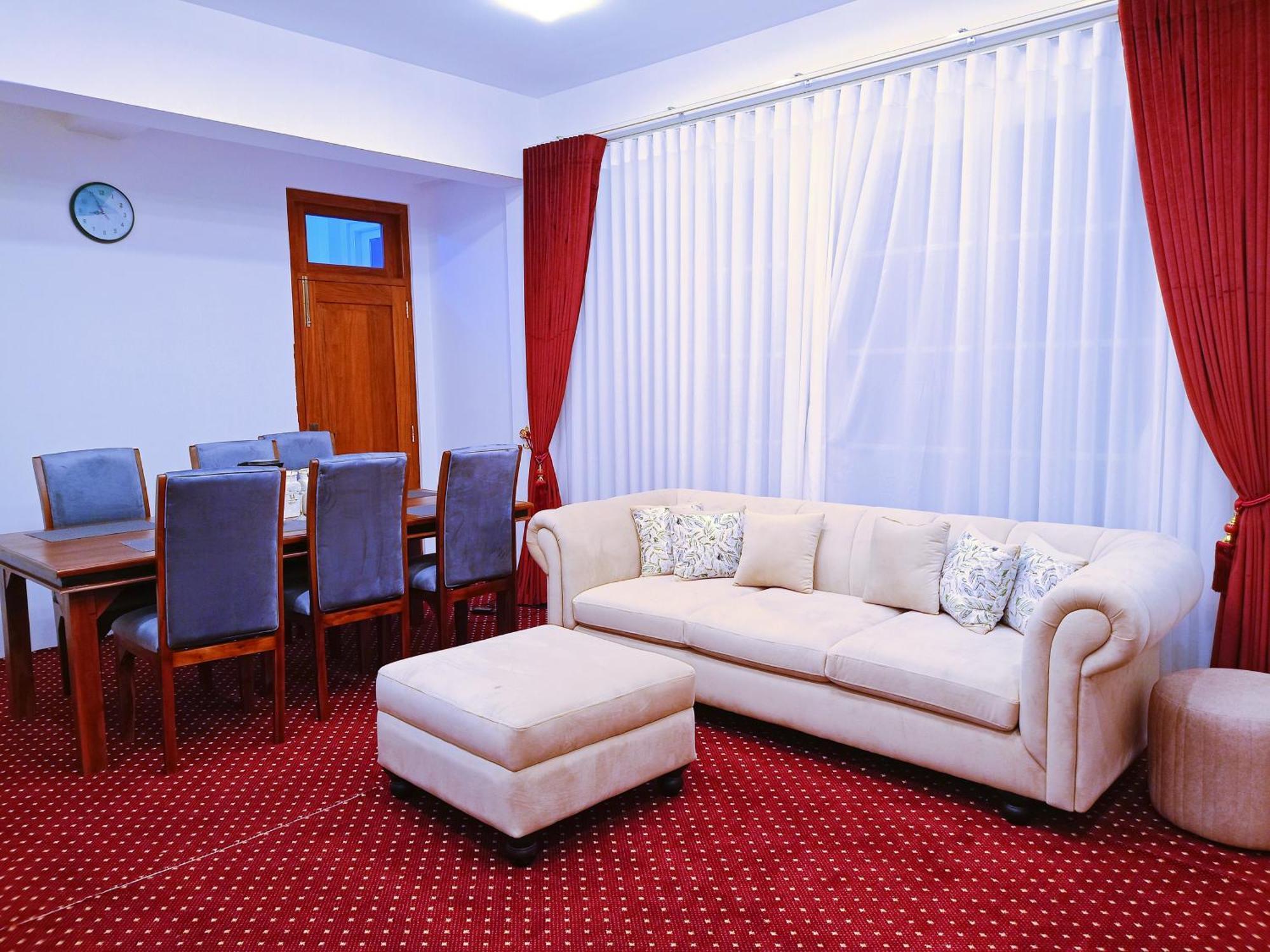 Golden Mist Hotel Nuwara Eliya Exterior photo